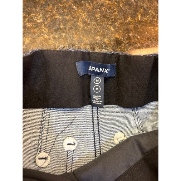 Spanx Zero Waistband Cropped Wide Leg Jeans Size M Raw Indigo Like New - Picture 9 of 10